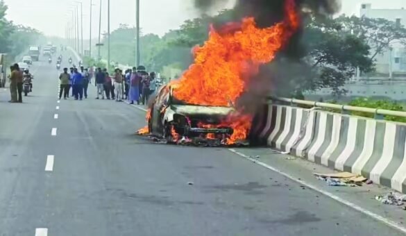 vehicle fire incidents Delhi
